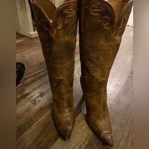 Western Style Brown stiletto style heeled cowgirl boots